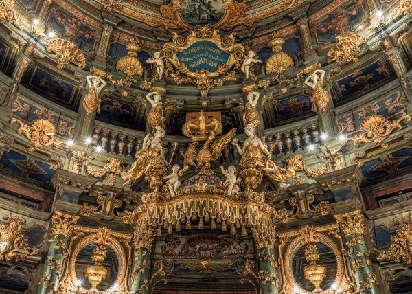 Looking onto the ornate varvings of the Margravial Opera House
