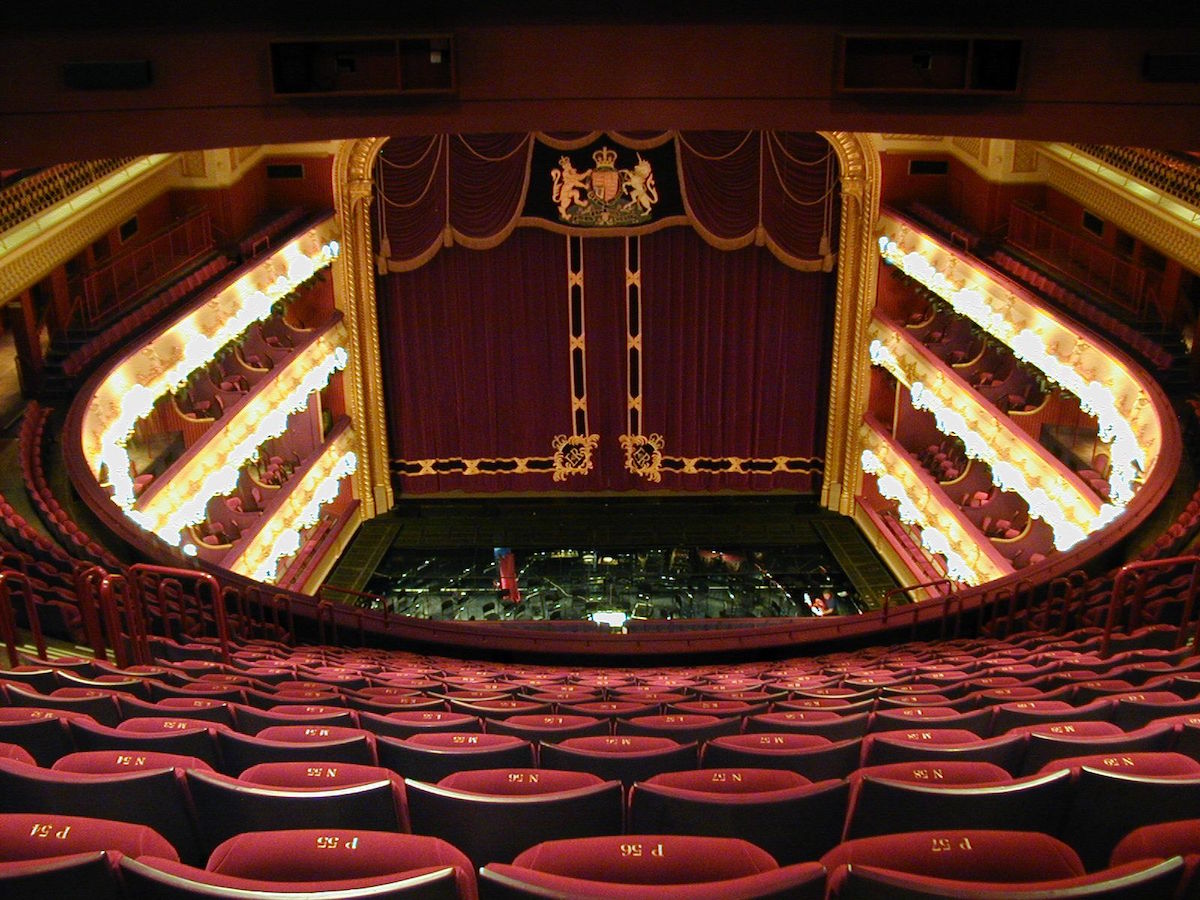 What Are the Best Theaters in London?