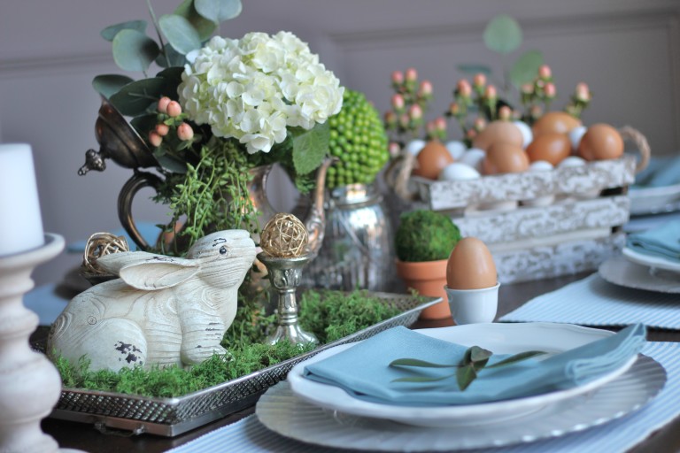 Inspiration for Your Easter Table: 10 Festive Tablescapes