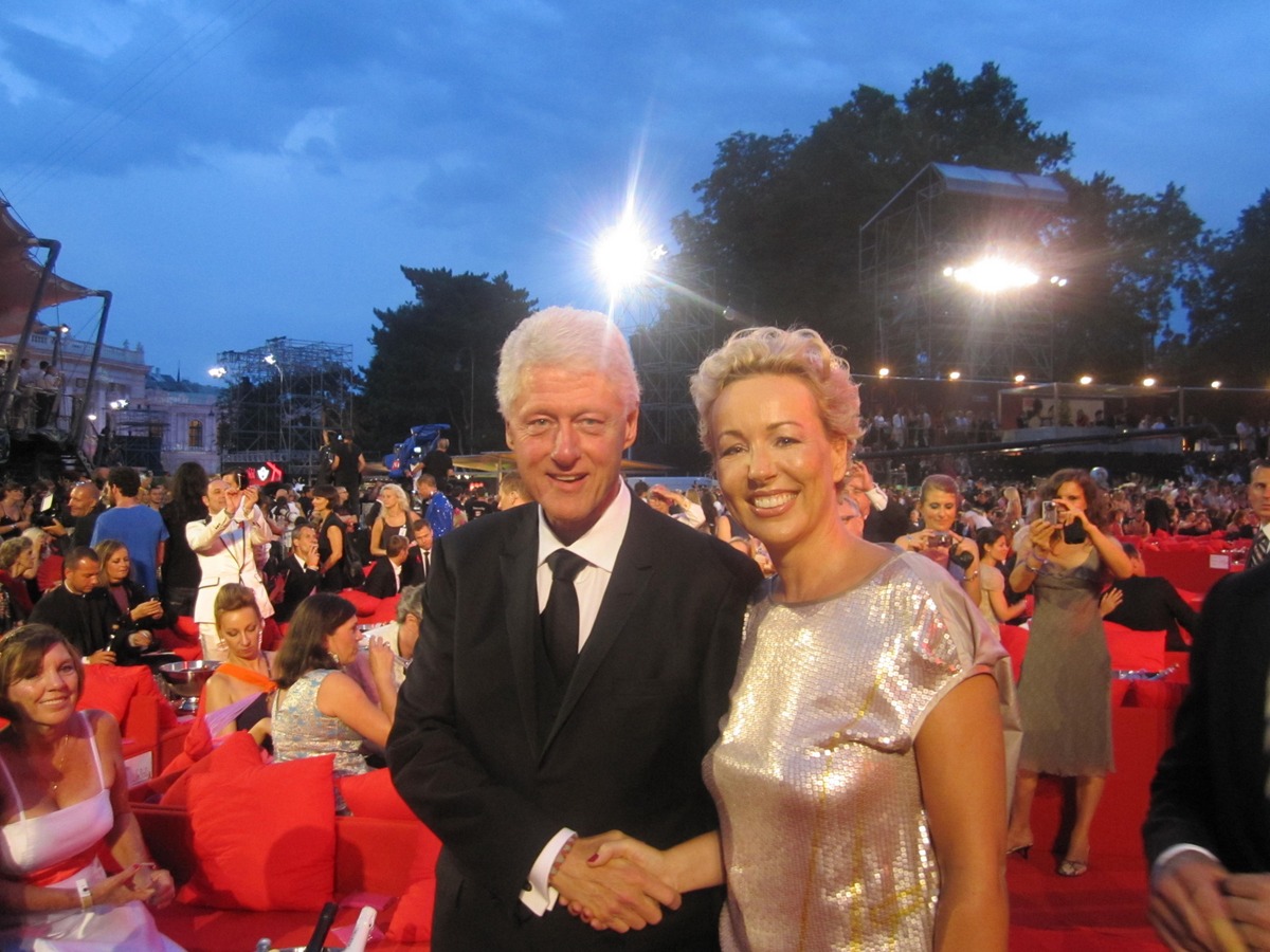 Vienna Life Ball 2010 Bill Clinton
