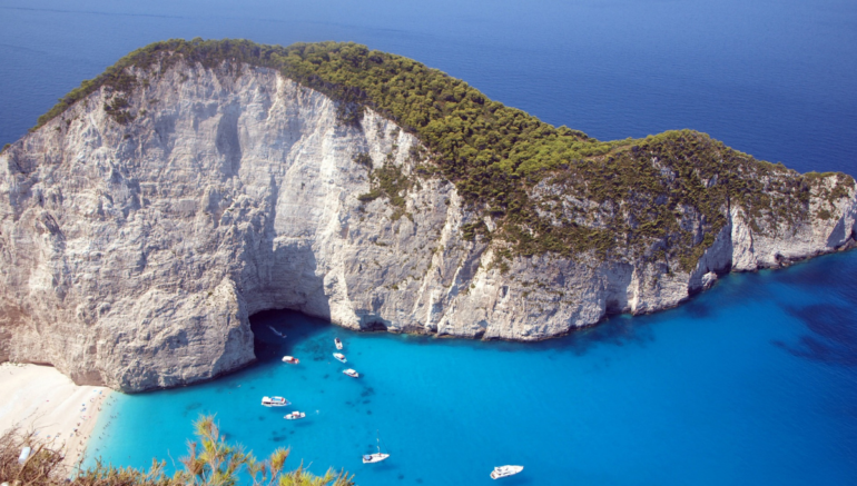 Your Guide to Visiting the Greek Islands | Discover.Luxury