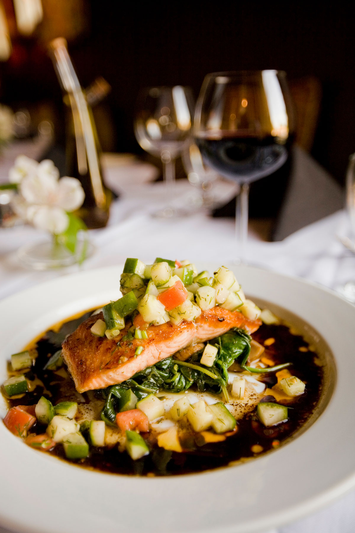 Salmon Wine Pairing: Which Wines Work With Your Favorite Foods